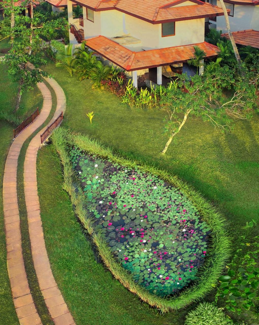 Niraamaya Wellness Retreats Backwaters And Beyond Kumarakom Exterior foto